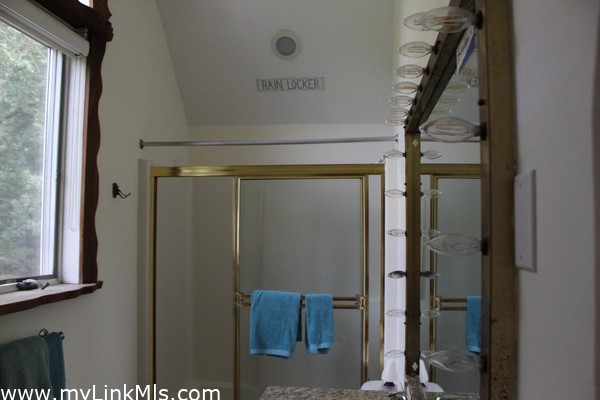 2nd floor bathroom