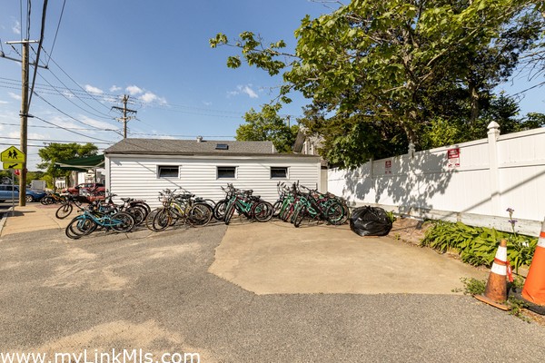 2.5 Parking Spaces