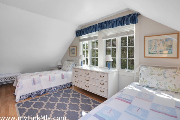 6 of 6 bedrooms (guest house 2nd bedroom)