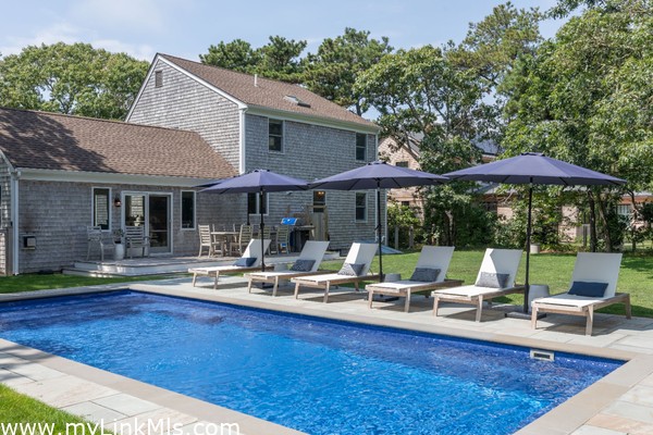 ...the amazing new pool!