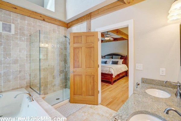 Primary Bathroom, First Floor