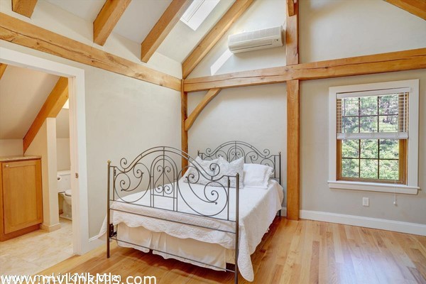 Ensuite #2 - Second Floor