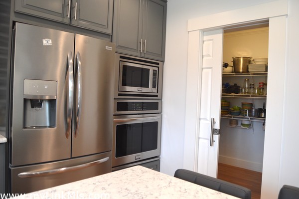 Walk in pantry