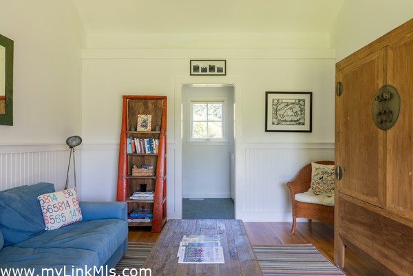 Living room and kitchenette in guest house