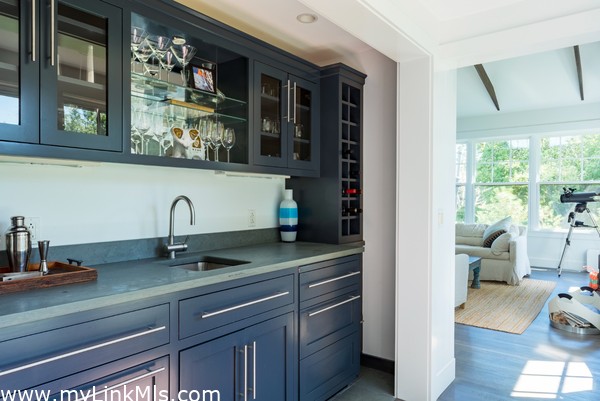 Wet bar off of the living room