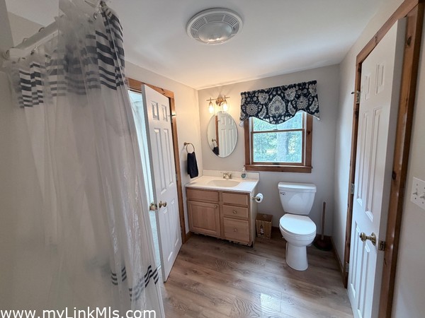 Jack and Jill shared full bathroom second floor