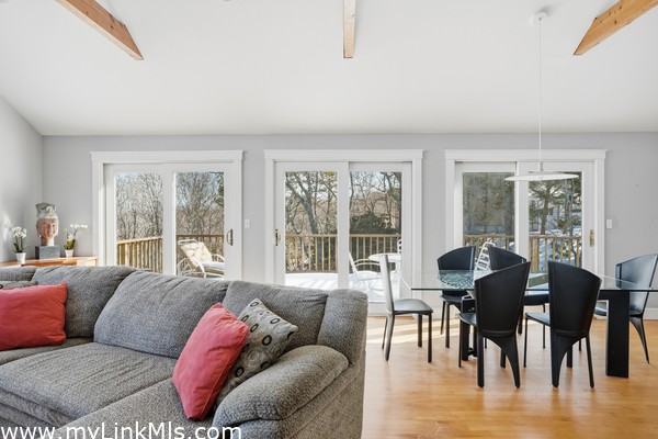 Livingroom and dining room to extended deck area perfect for entertaining