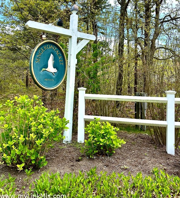 Welcome to a very special place in Oak Bluffs with easy access to all Island Towns.