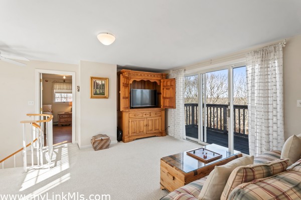 3rd Floor loft lounge
