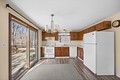 Kitchen with direct access to the deck