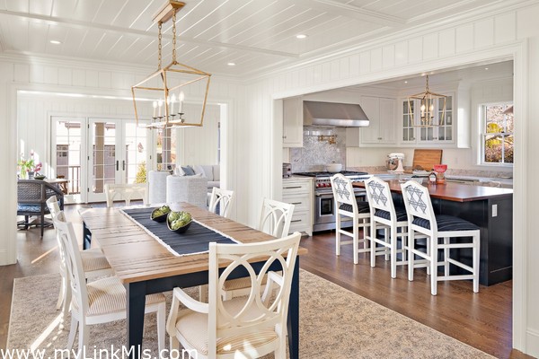 Dining & Kitchen