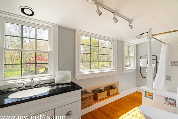 Primary suite bath
