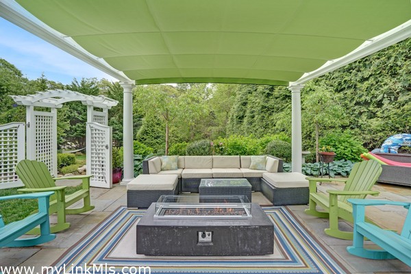 Outdoor Seating Area