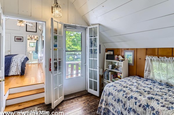 Balcony Room