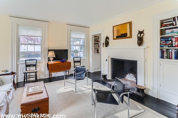 there are 5 fireplaces in the home