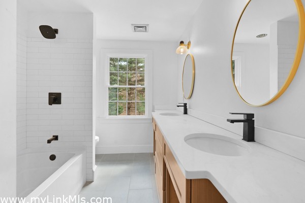 Second bathroom upstairs.