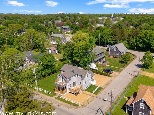 Aerial view
* digitally remastered to show summer foliage.
