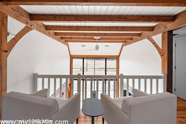 Guest House second floor sitting area