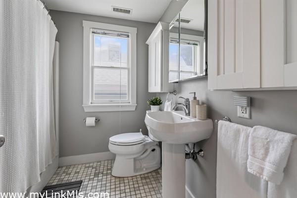 Full bathroom