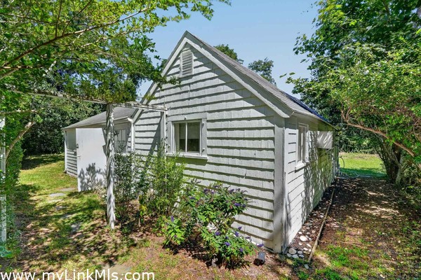 Guest quarters