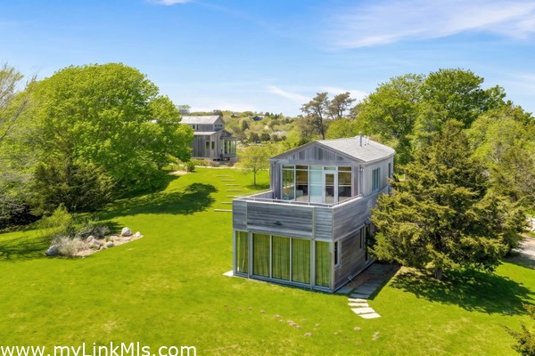 Pool house and detached bedroom suite