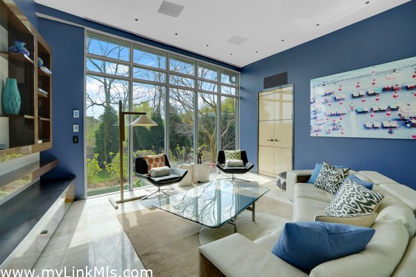 First floor sitting room