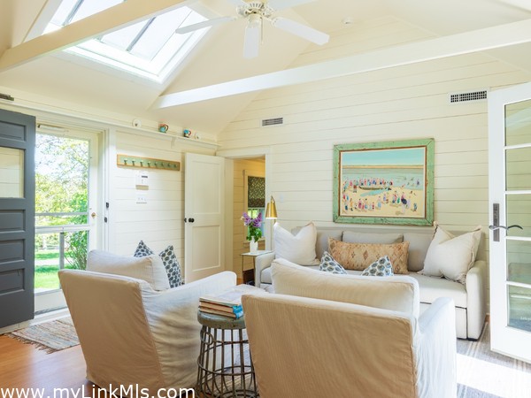 Living room in the guest house