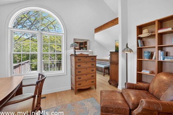 Office area off the primary bedroom