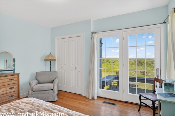 First level bedroom (5)