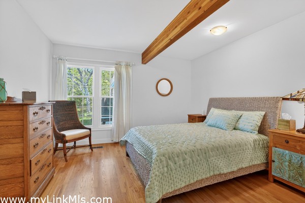 First level bedroom (4)