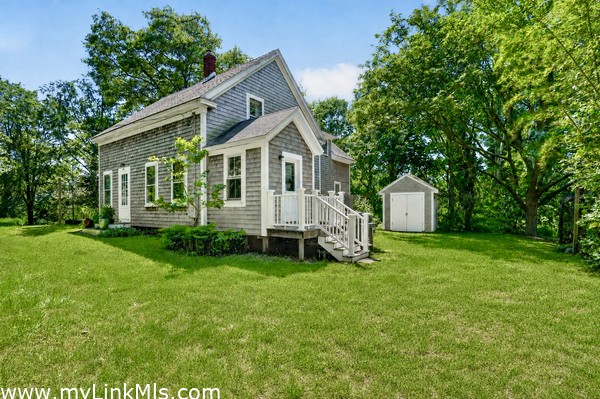 Exterior showing mudroom entrance