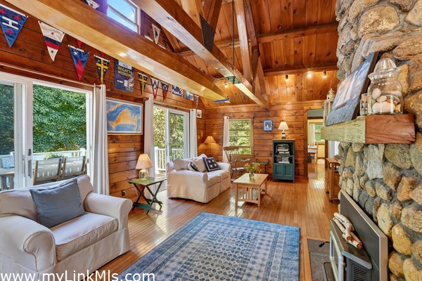 Main House, living room