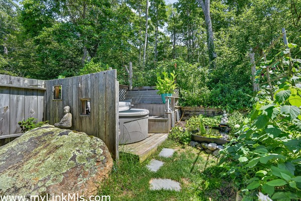 Guest House, hot tub, garden