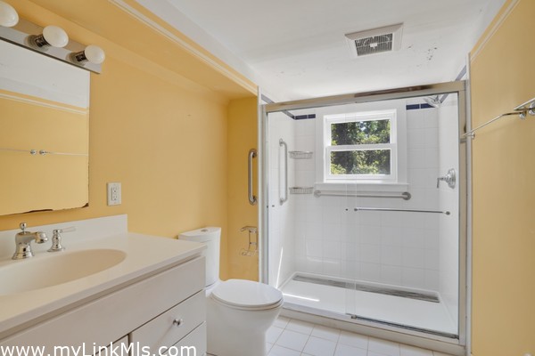 Full bathroom with walk-in shower 2nd floor