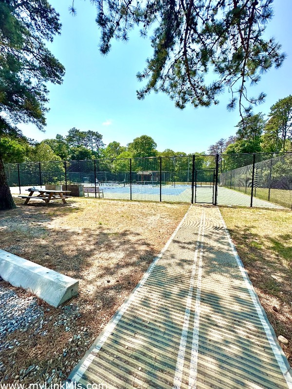 Public tennis courts