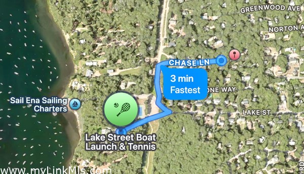 Close to tennis, picket ball and Town boat landing!