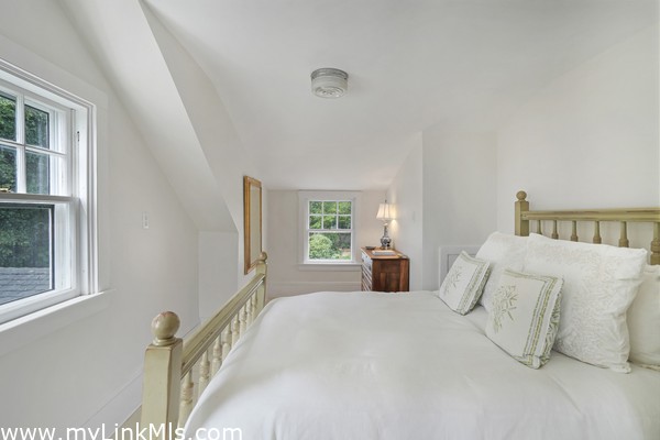 2nd Floor Hall Bathroom