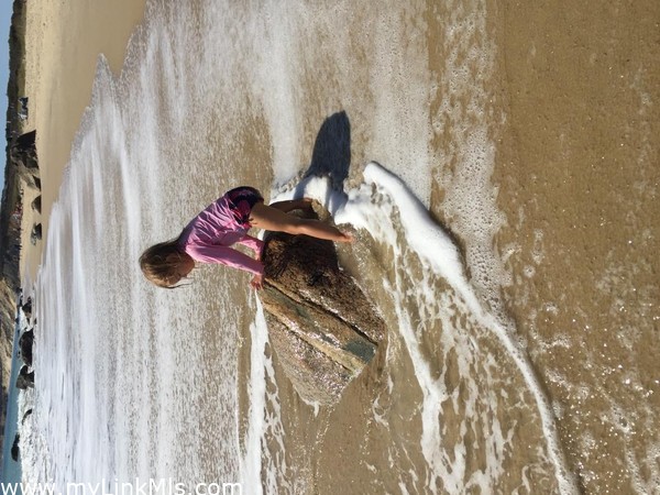 Splashes at Lucy Vincent Beach