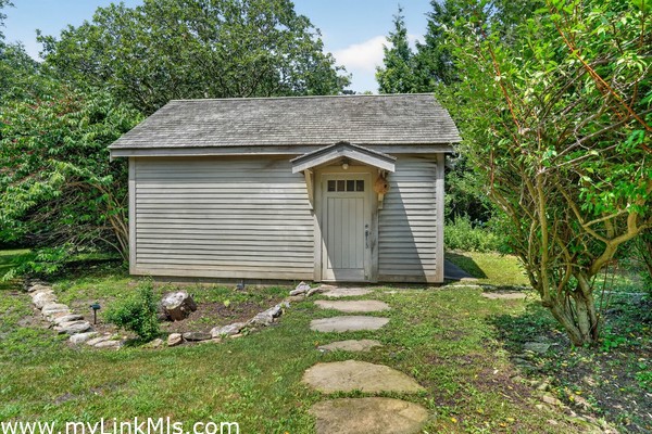 One-Car Garage