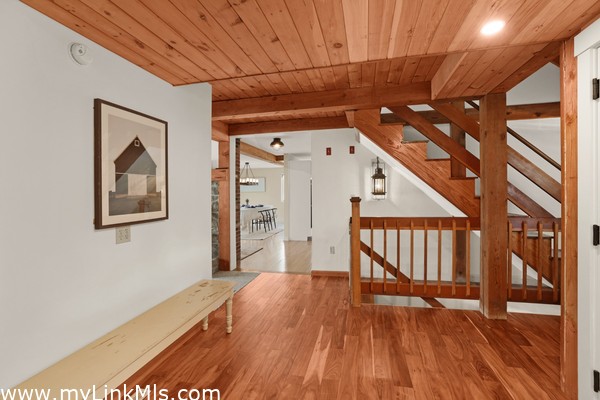 Foyer and stairs to lower level