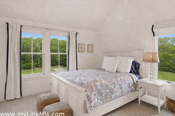 Bedroom 2 - 2nd floor