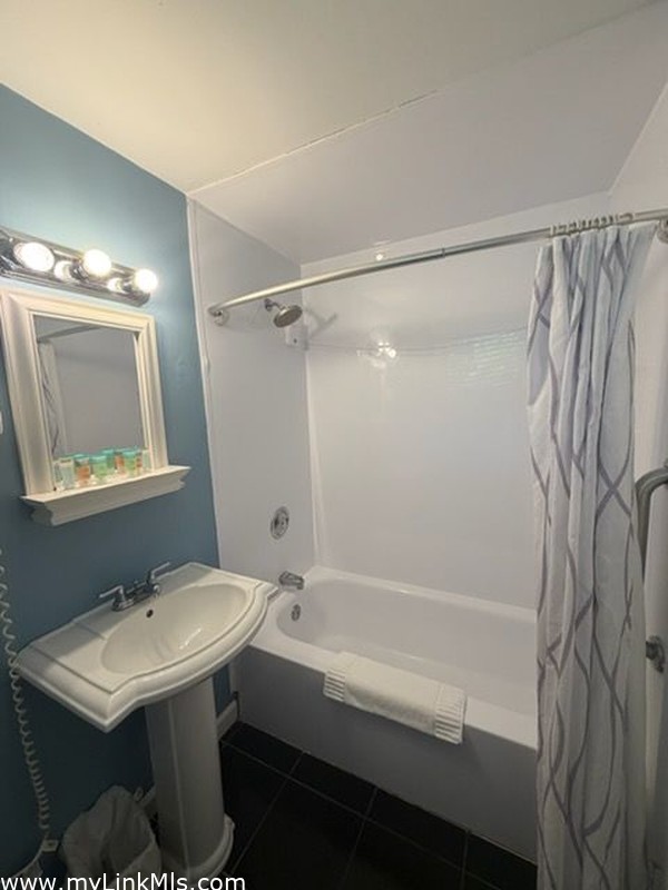 Tub & shower