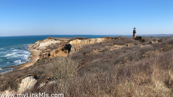 famous clay cliffs at the west end of the island in Aquinnah
