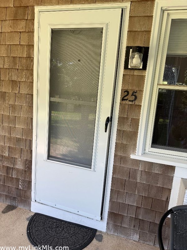 entrance to 25F