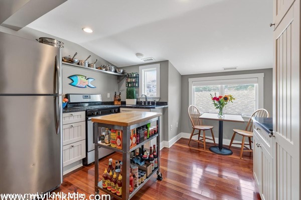 Apartment 1 - kitchen