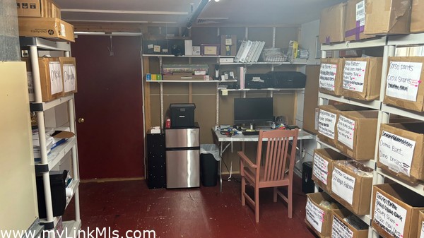 storage office room 11 x 19