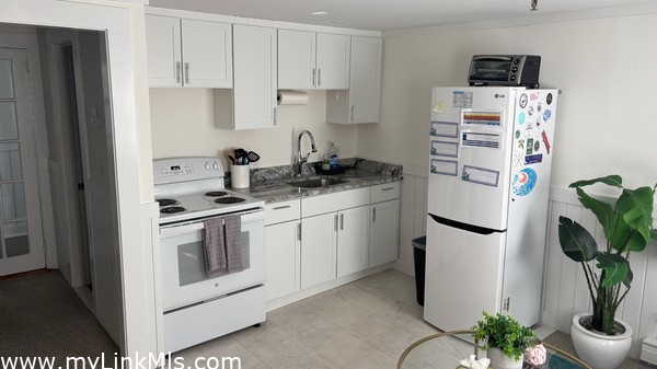 Kitchen, living & dining is one room
