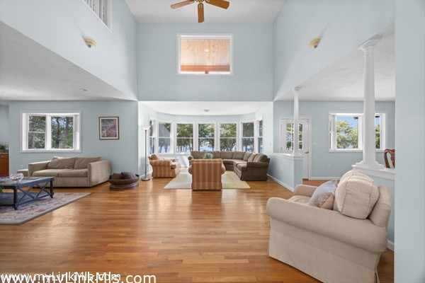 Soaring ceiling and oversized windows