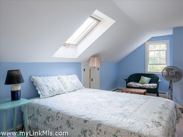 upstairs bedroom 1