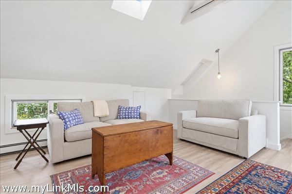 Guest House lounge